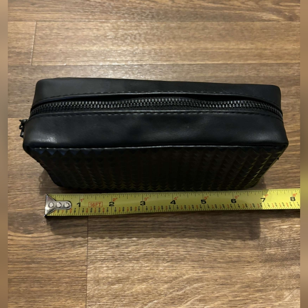 ✨NEW!✨ VALENTINO BLACK PHONE PURSE HANDLER - Picture 15 of 17